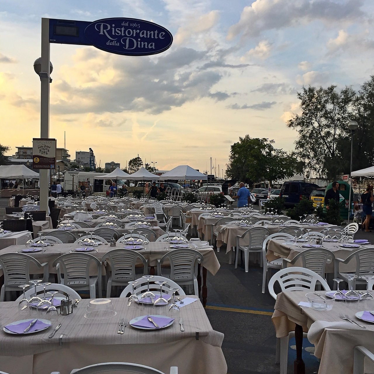 Fronte ristorante dalla Dina a Cervia